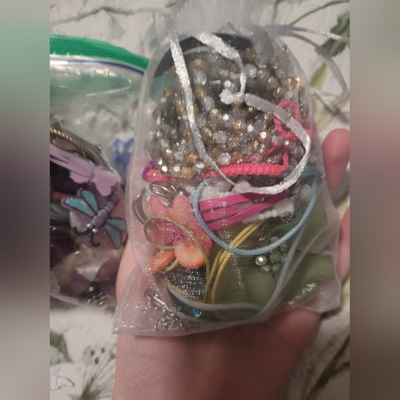 Assorted Jewelry In 2 Bags - Picture 10 of 11